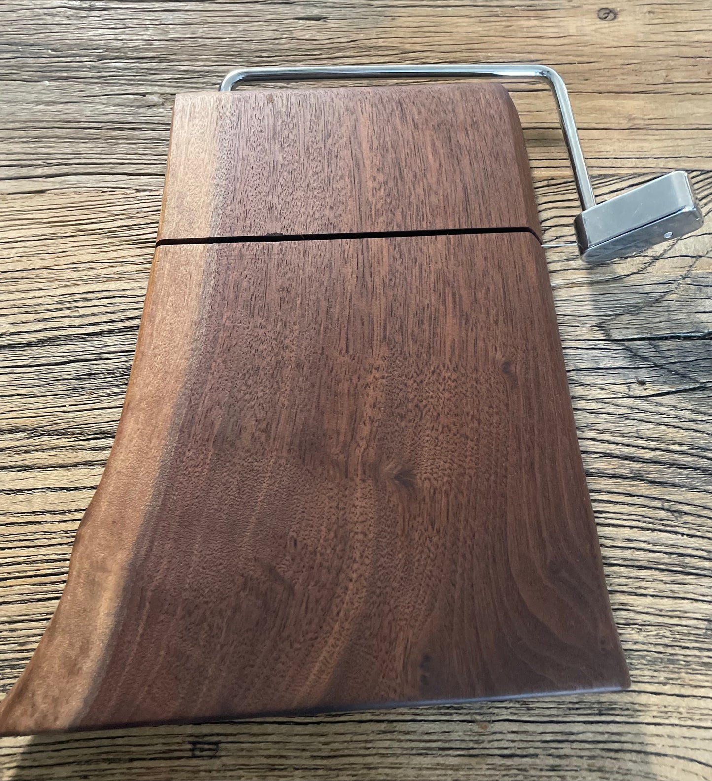 25C009 - Cheese Slicer Live Edge Board - Lg Silver Handle