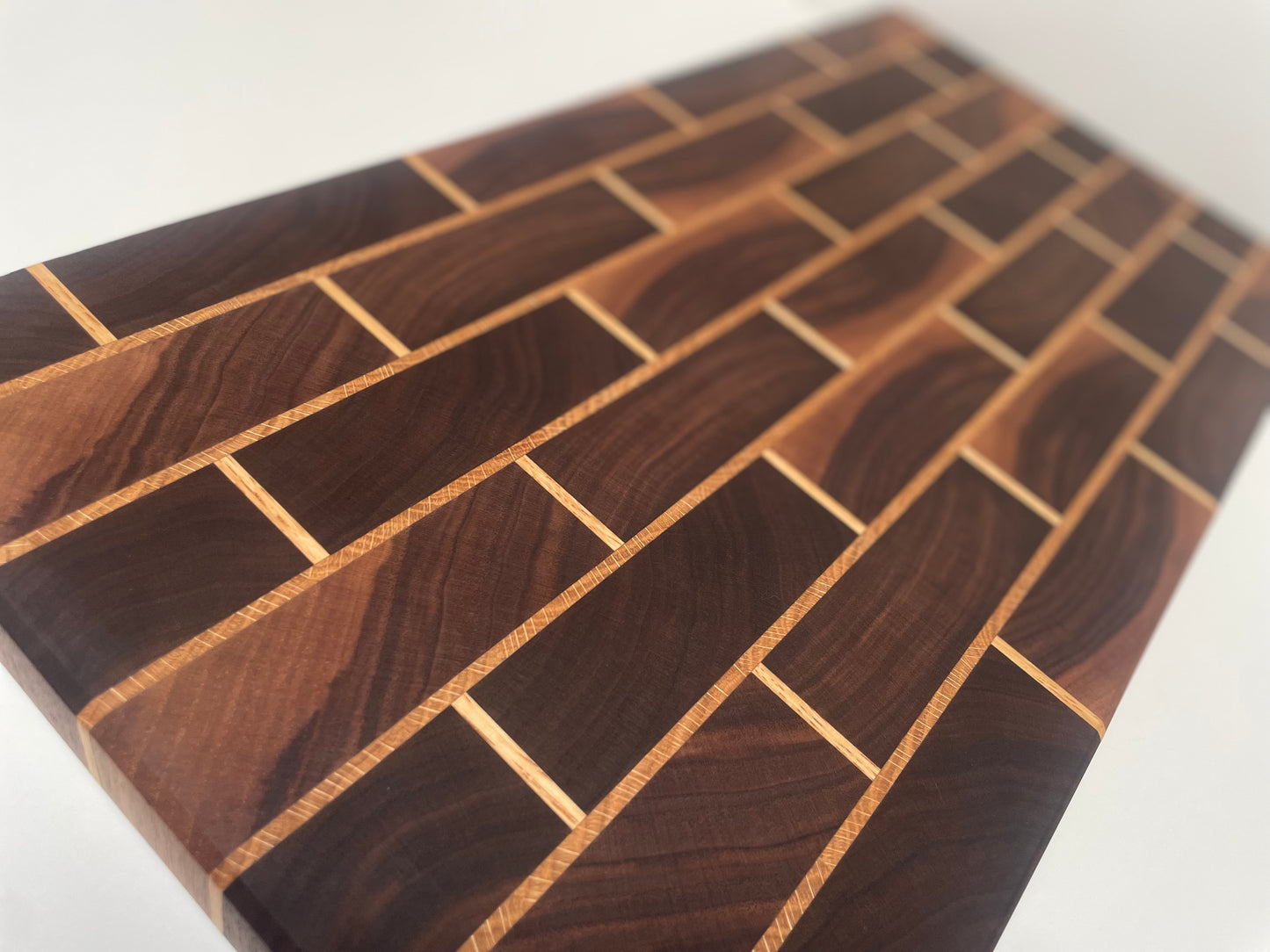 End Grain Brick Pattern Medium Board (23SR01)