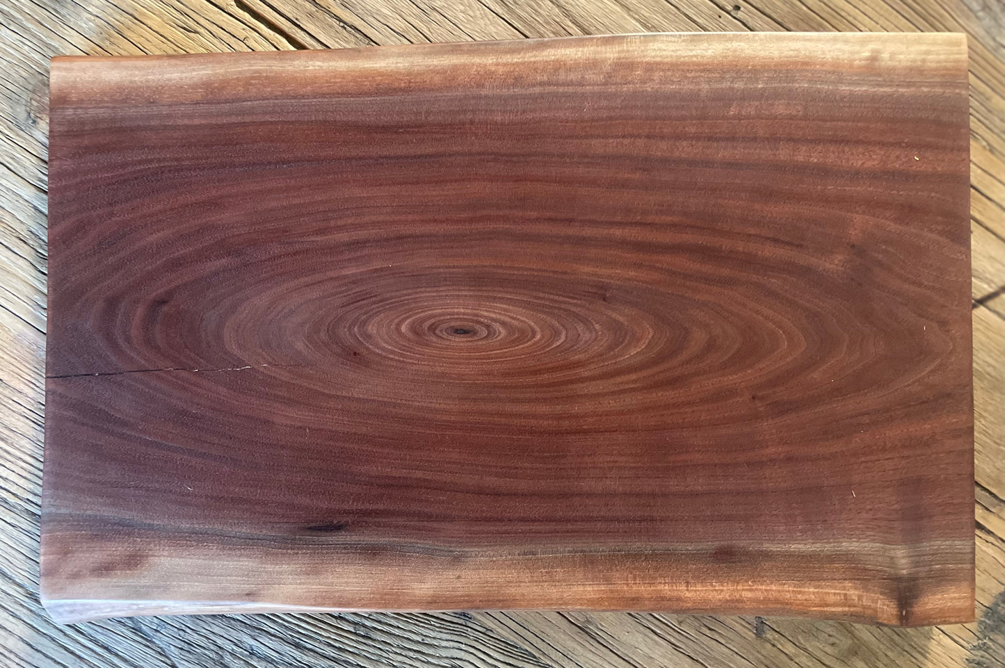 25L010 - Dual Live Edge Walnut Board