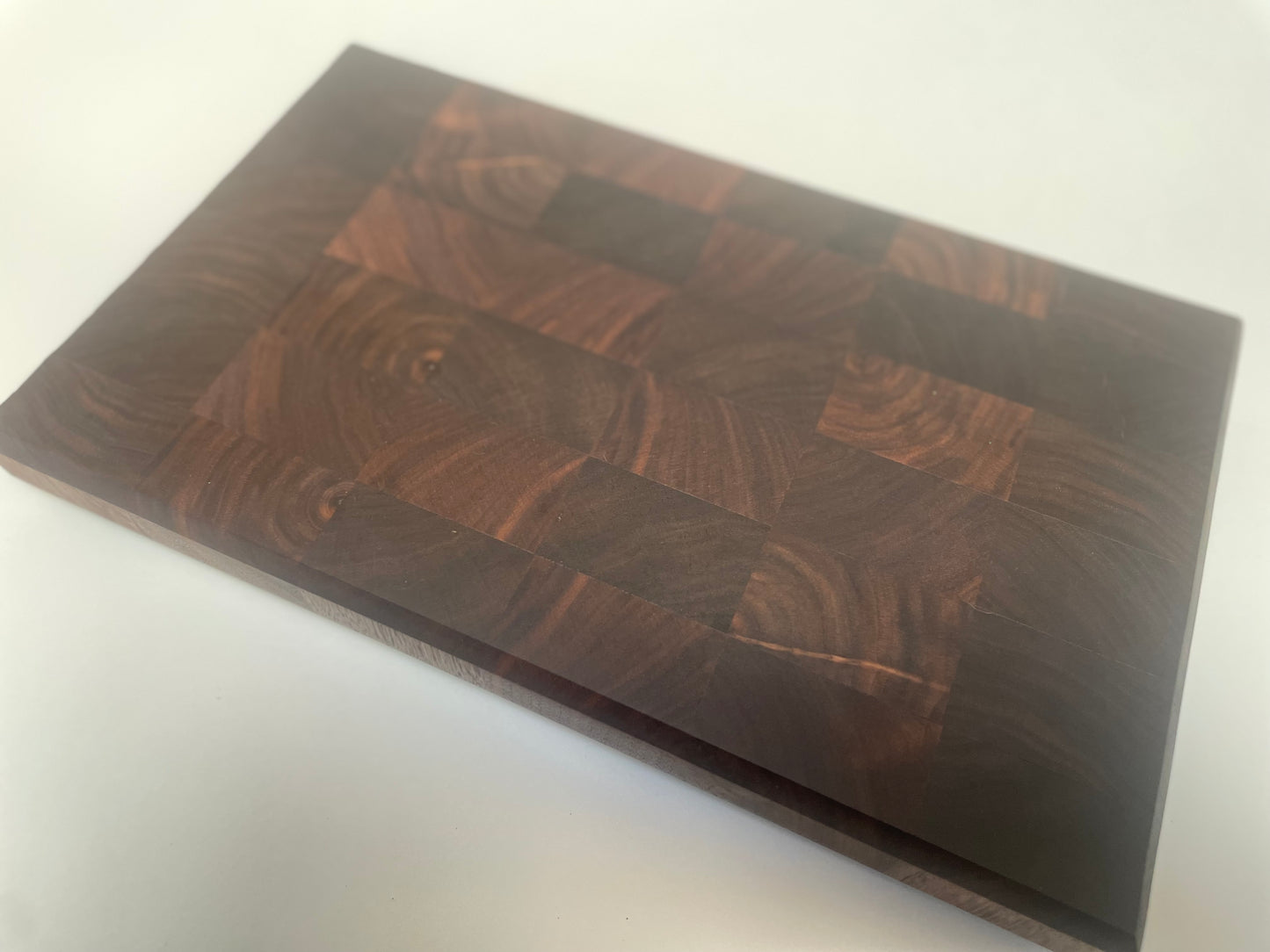 23AB01 - End Grain Walnut Board w/Champered Edge & Feet