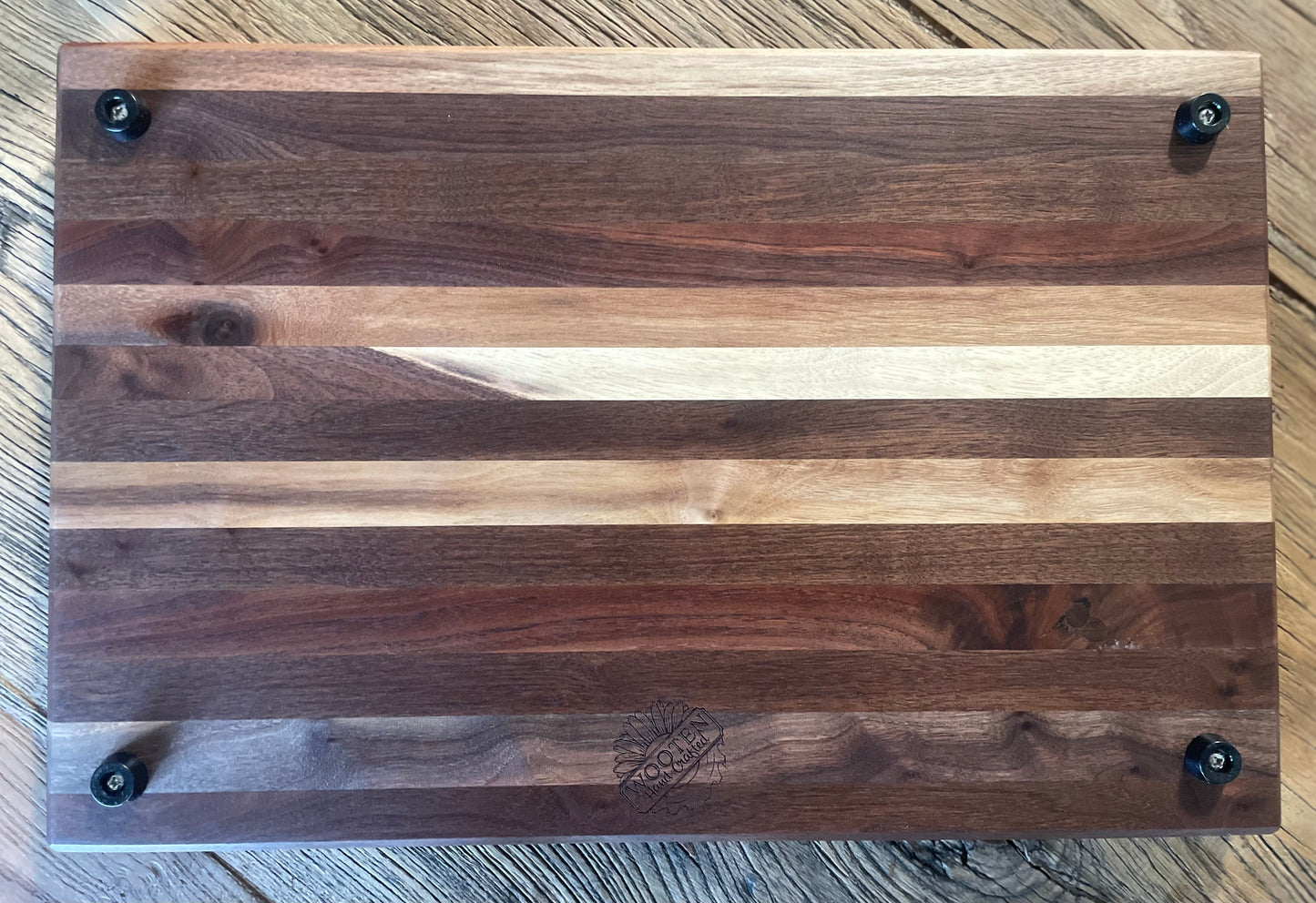 25M007- Joined Walnut Board with Juice Groove & Board Feet