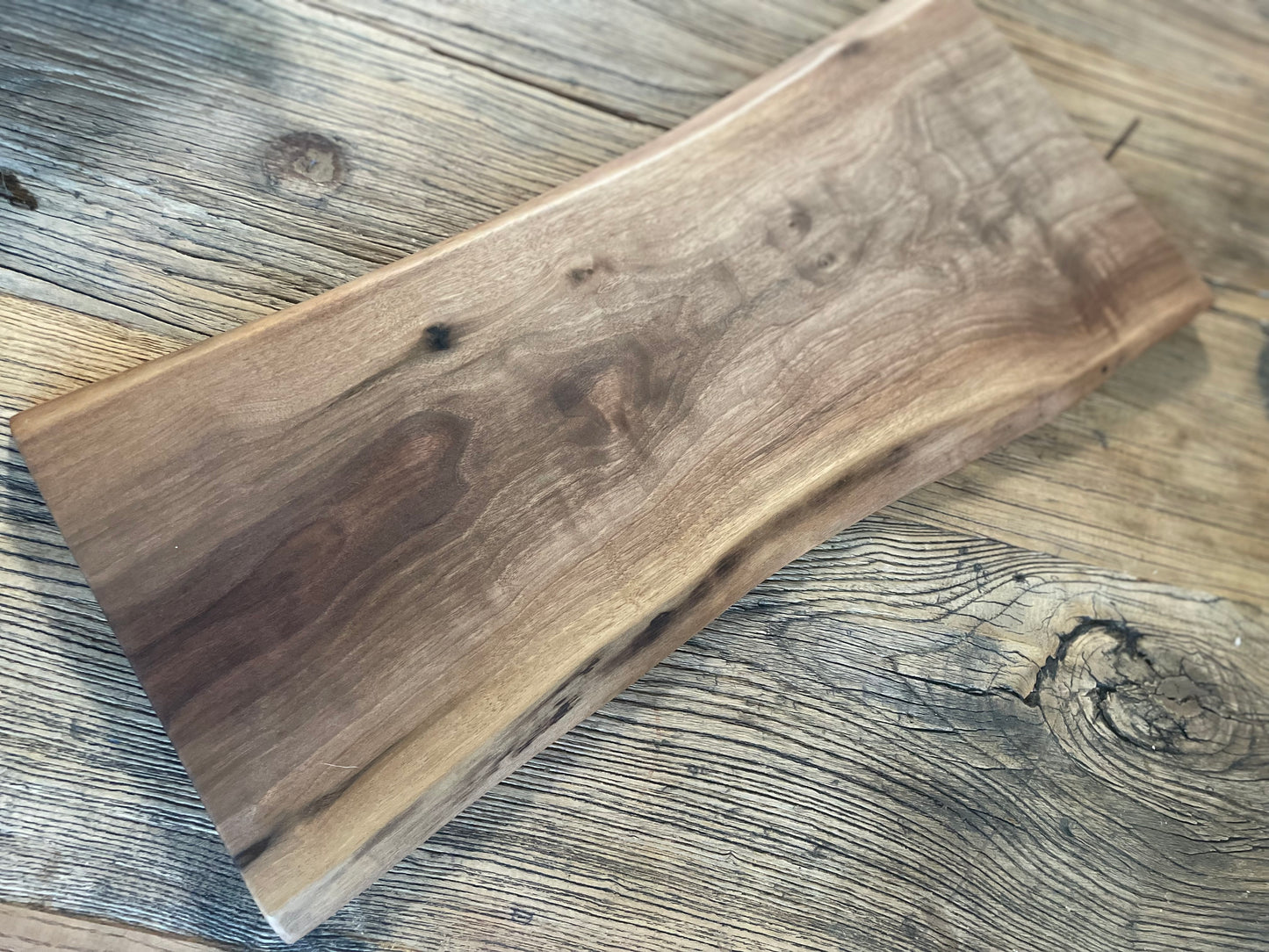 25L003 - Long Dual Live Edge Walnut Board