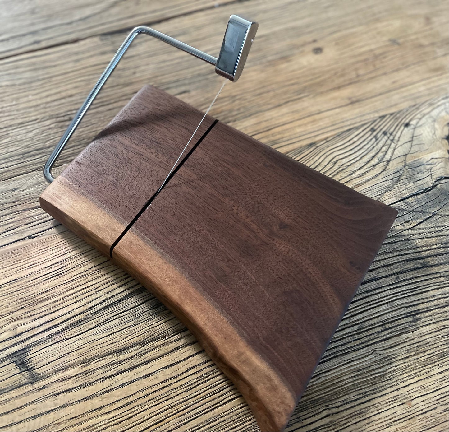 25C009 - Cheese Slicer Live Edge Board - Lg Silver Handle