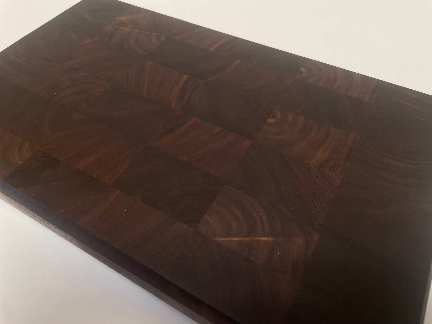 23AB01 - End Grain Walnut Board w/Champered Edge & Feet