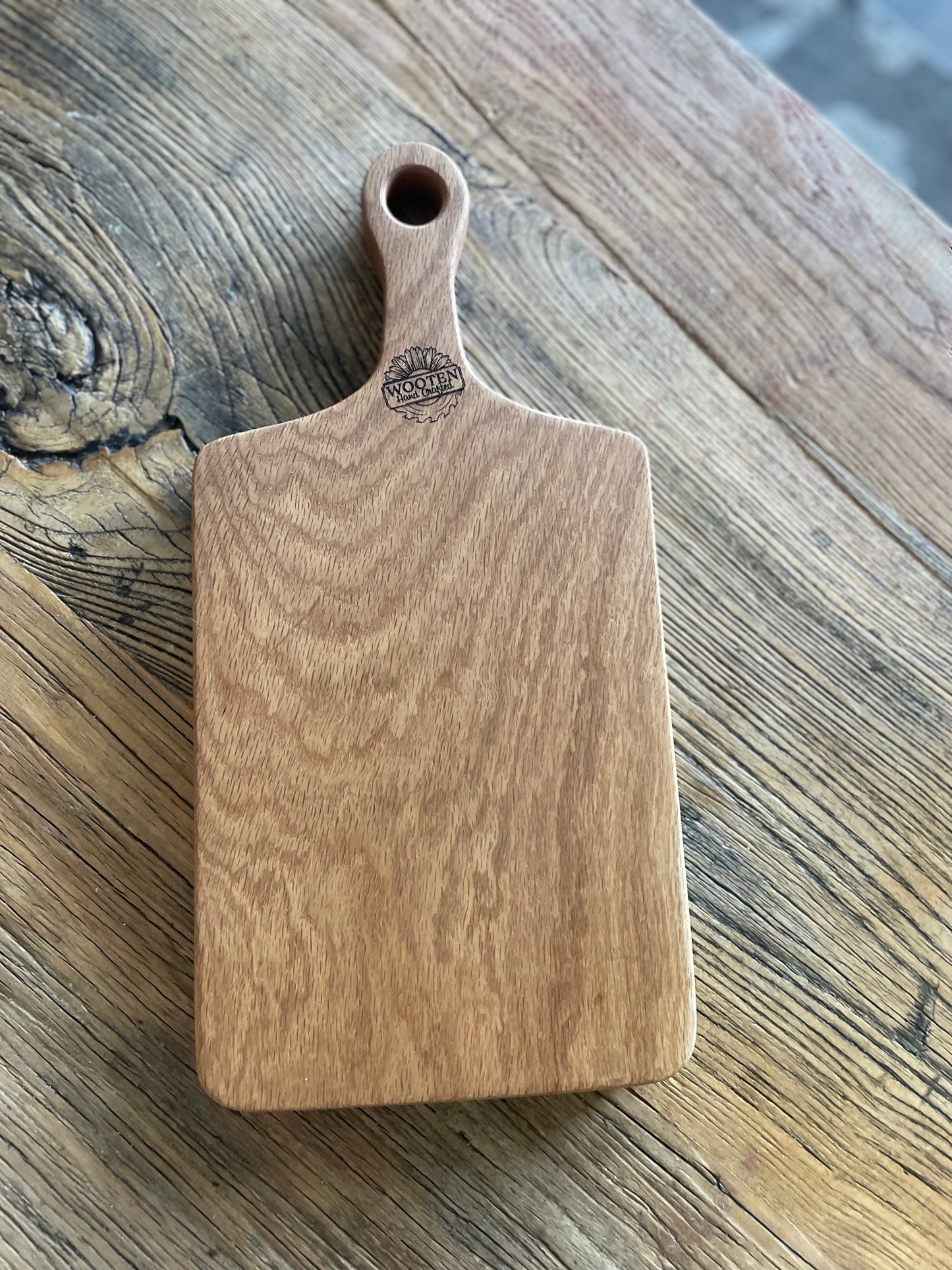 24H444 - Large Solid White Oak Handle Board