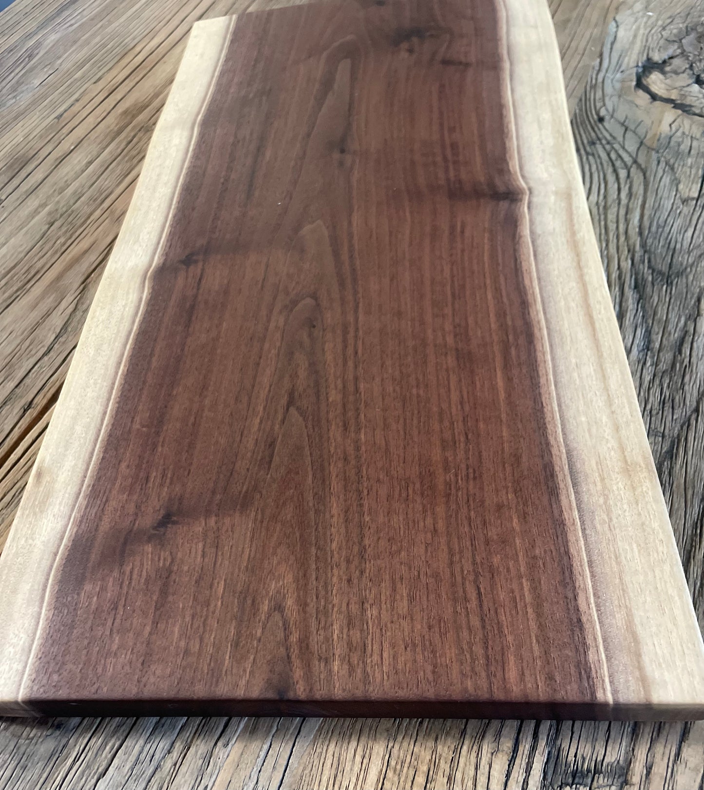25L004 - Dual Live Edge Walnut Board