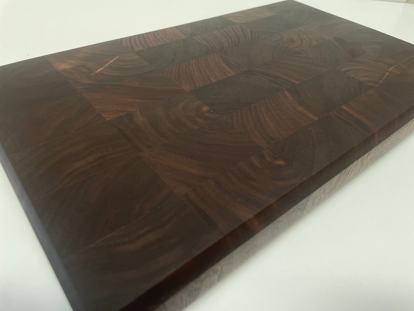 23AB01 - End Grain Walnut Board w/Champered Edge & Feet