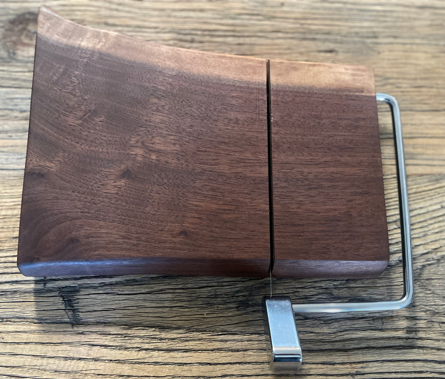 25C009 - Cheese Slicer Live Edge Board - Lg Silver Handle