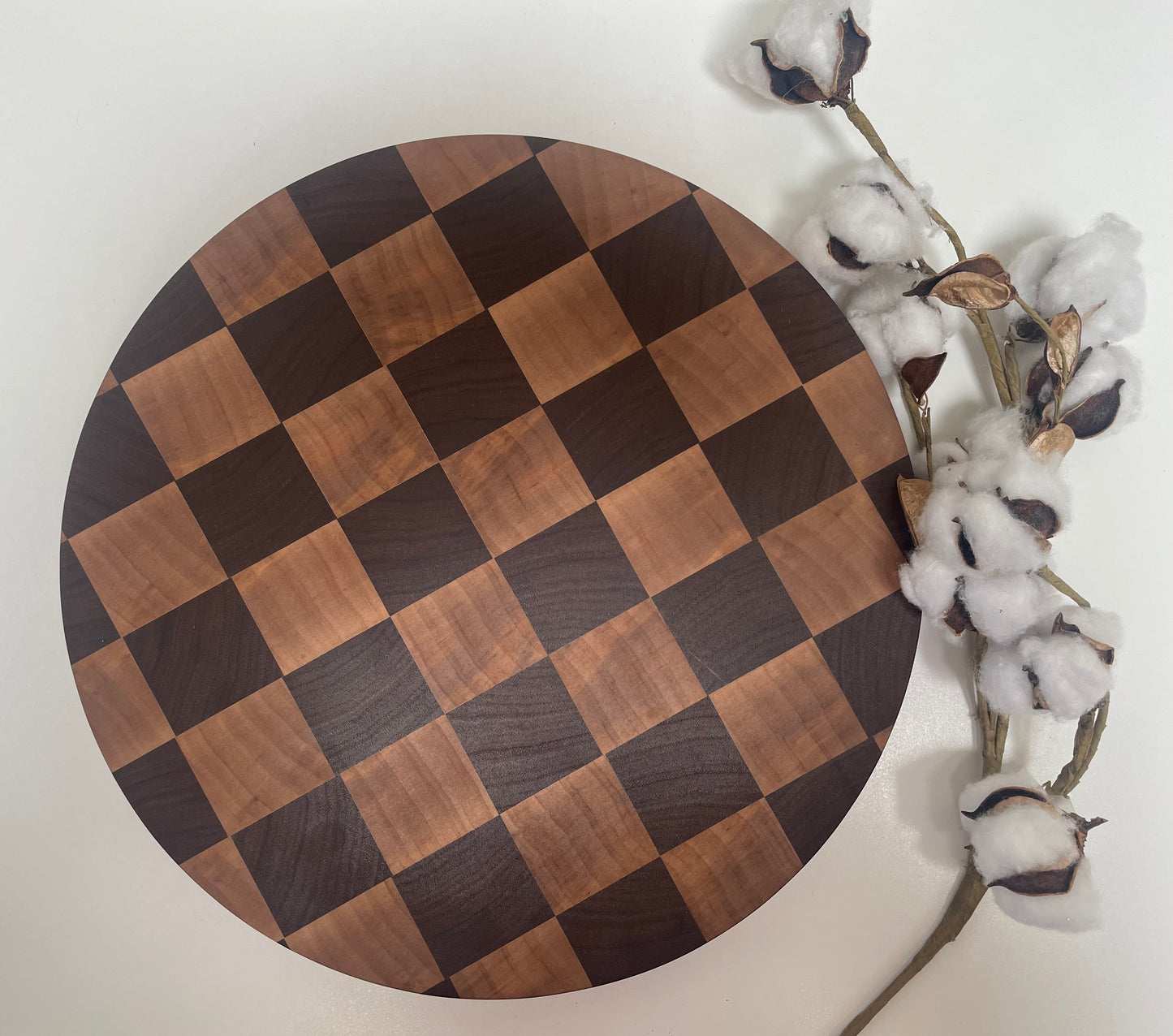 24S002 - Walnut & White Oak Round Board