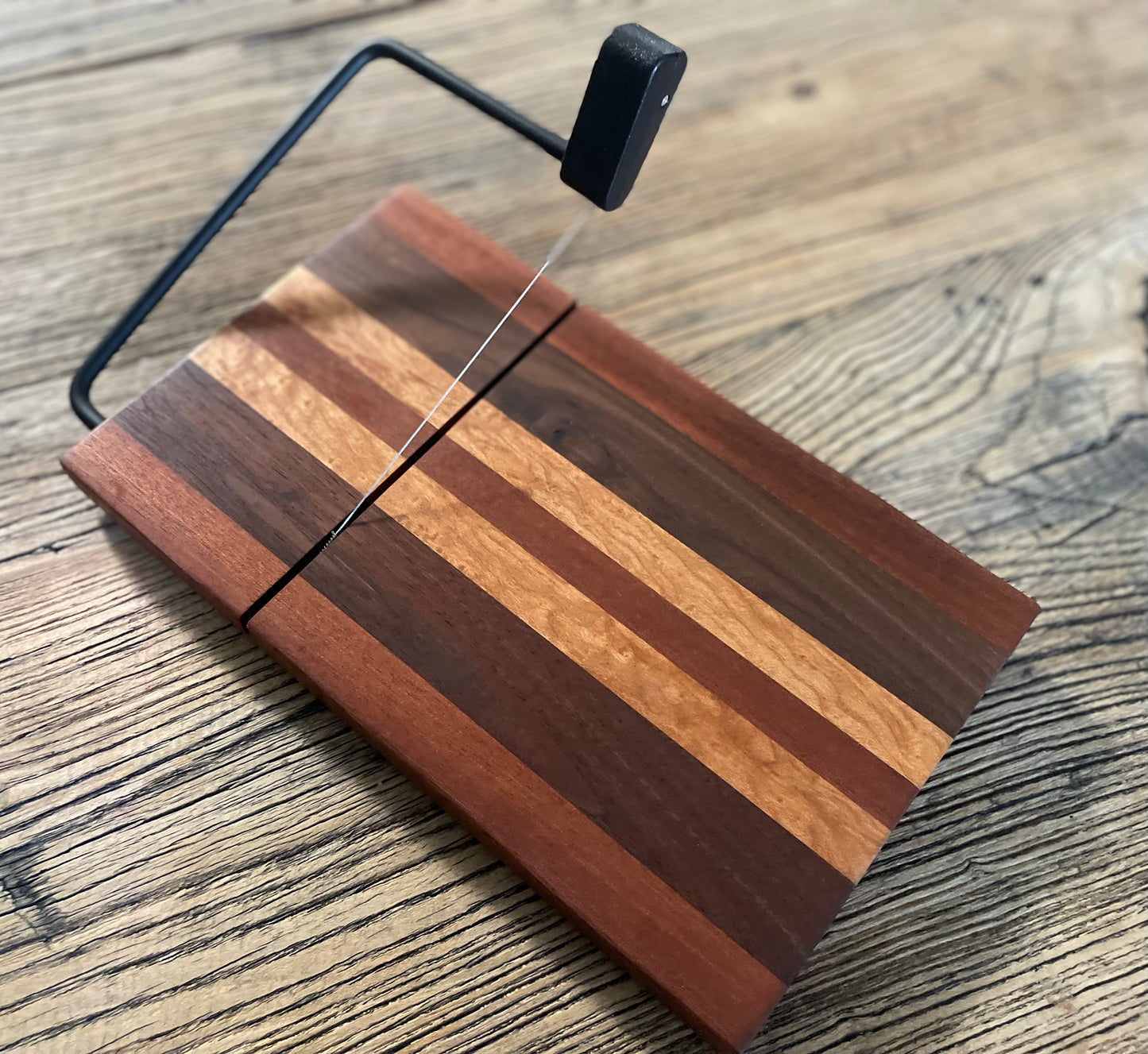 25C011 - Cheese Slicer Board - Lg Black Handle