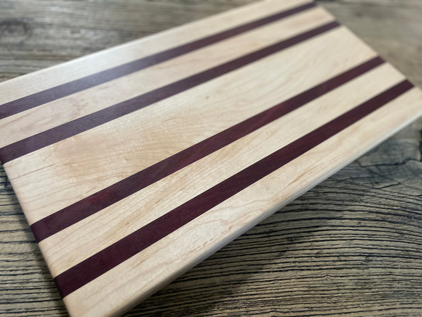 25M021 - Mixed Maple & Purpleheart Board