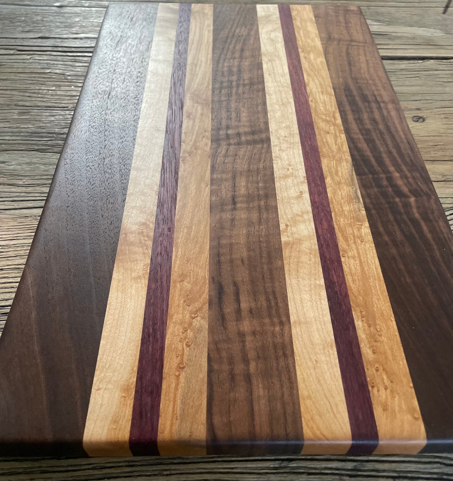 25M023 - Mixed Walnut, Purpleheart & Maple Board