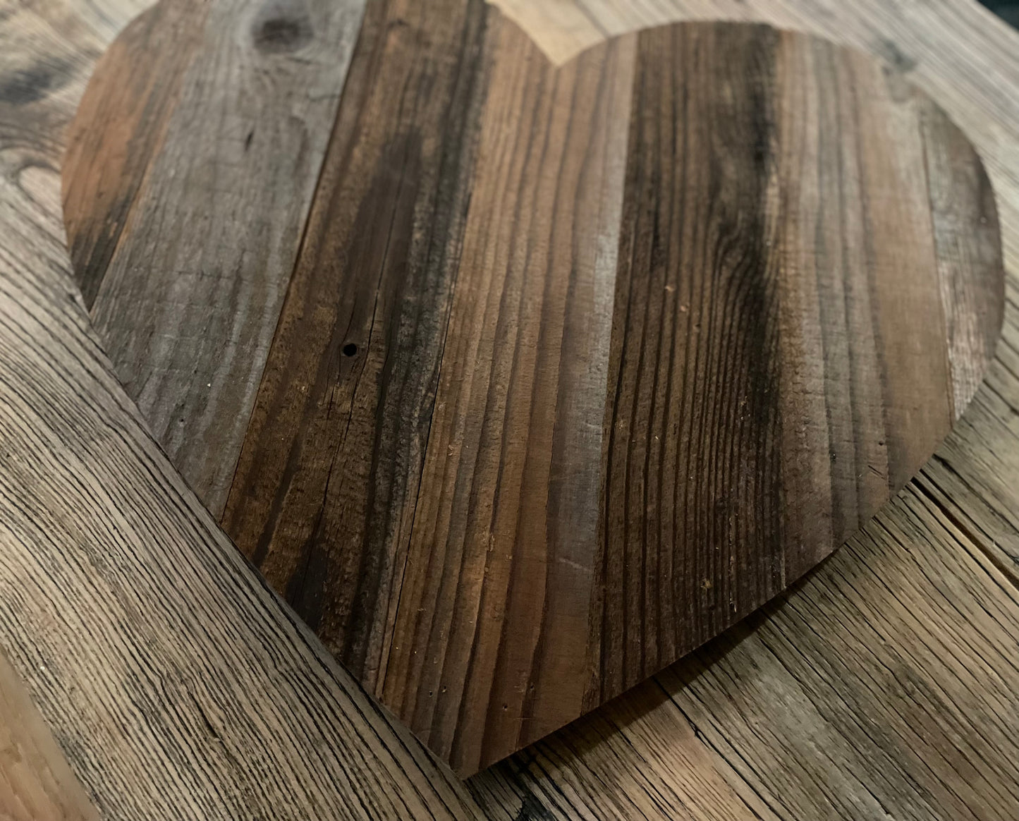 25S007- Rustic Wood Heart