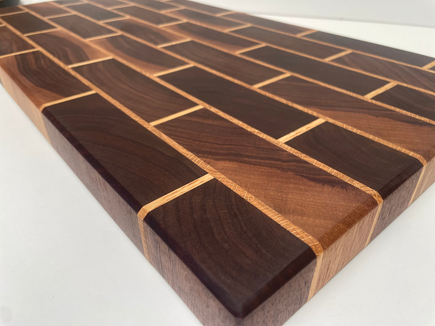 End Grain Brick Pattern Medium Board (23SR01)