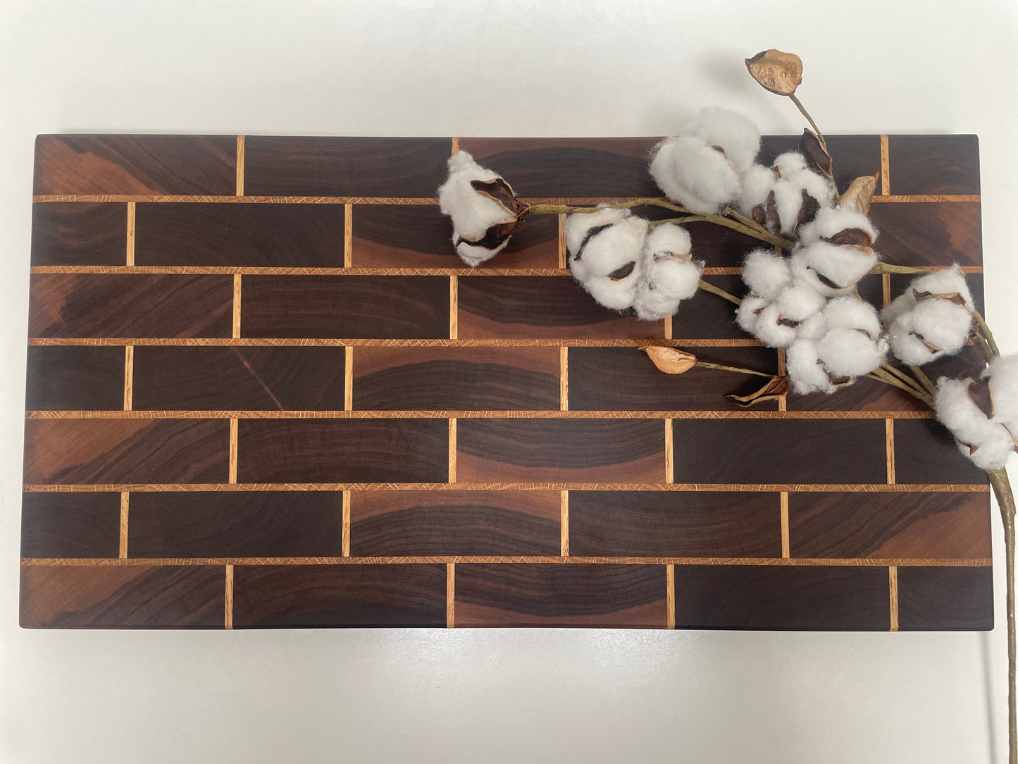 End Grain Brick Pattern Medium Board (23SR01)