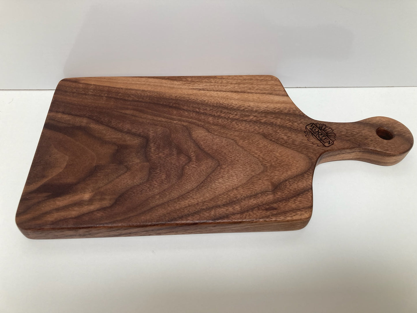 Small Solid Walnut Board with Handle (23SB01)